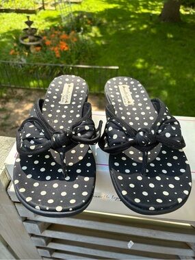NIB Nanette Lepore For Keds Black Polka Dot Bow Flip Sandals
